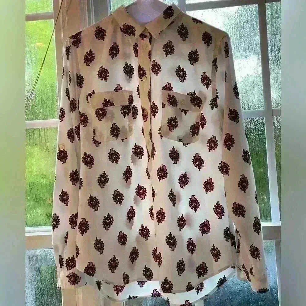 Loft Small half Way Button Down 2 Front Pockets Button at Sleeve